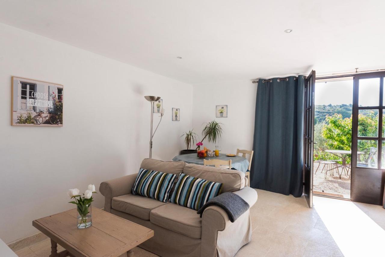 Le Mas Silvestre Saint-Saturnin-les-Apt Exterior photo